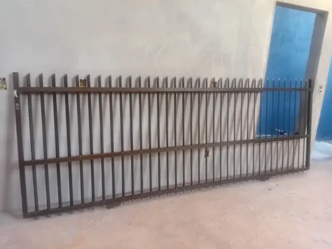 Portão de alumínio