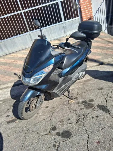 PCX com baixa quilometragem 2 dono