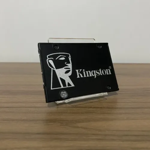 SSD Kingston KC600 512GB NAND 3D TLC Sata3 com Leitura de 550Mb/s e Gravação de 520Mb/s