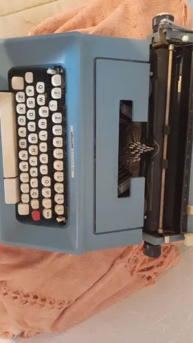 Máquina de escrever antiga