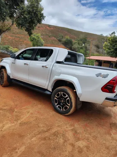 Toyota Hilux CD SRX Plus 4X4 2.8 TDI Die. Aut. 2024