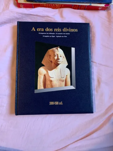 Livro a era dos reis divinos capa dura faraós império múmia 