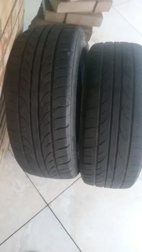 Pneu 215 55 17