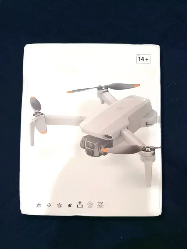 Drone L106 dobrável com controle, maleta e hélices extras