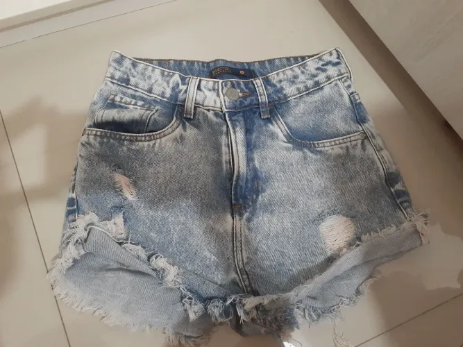 Short jeans