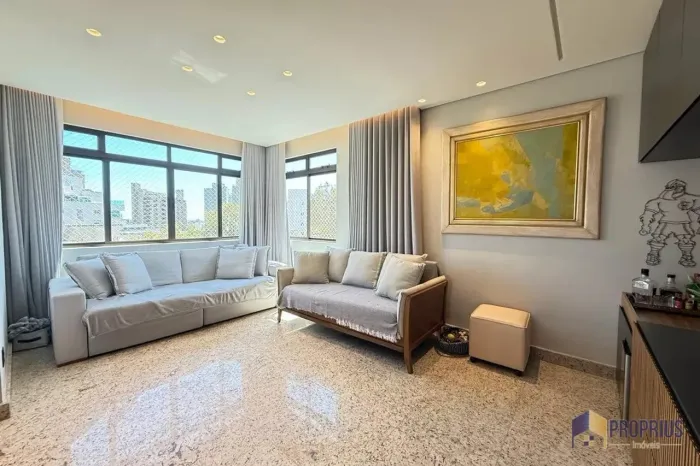 Apartamento à venda no Carmo - 3 quartos Descubra este encantador apartamento à venda no b