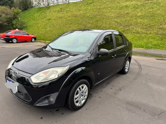 Ford Fiesta Sedan SE 1.6 8V Flex 4P 2014