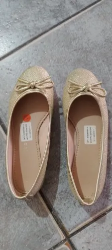 Sapatilha dourada 32