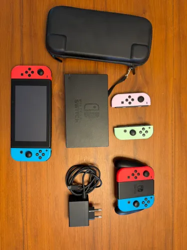 Nitendo switch V2 + 3 pares de controles
