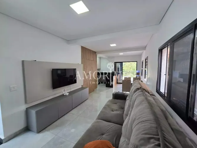 CASA EM CONDOMÍNIO À VENDA COM 2 SUÍTES E 2 VAGAS EM SANTANA DE PARNAÍBA/SP