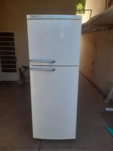 Geladeira Bosch Frost Free 440L  220V Semi Nova
