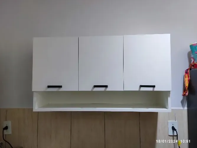 Armário de parede 3 portas