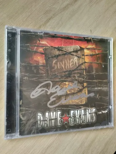 CD Autografado Dave Evans AC/DC
