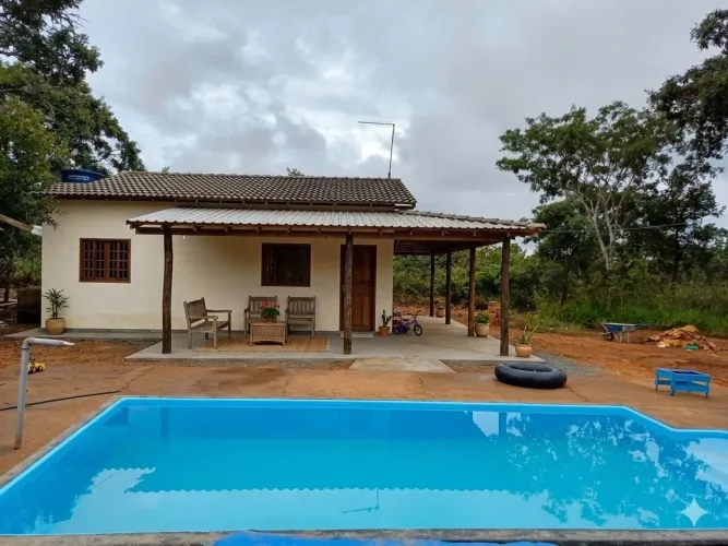 Vendo casa em três marias