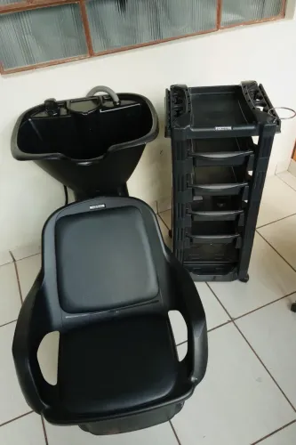 VENDE-SE LAVATÓRIO COM CARRINHO DE APOIO PARA SALÃO DE BELEZA