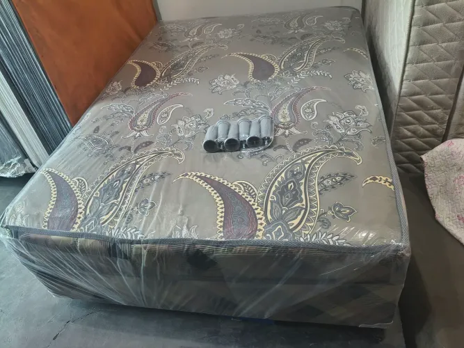 CAMA BOX CASAL DE ESPUMA D28 NOVA R$490- ENTREGA GRÁTIS 