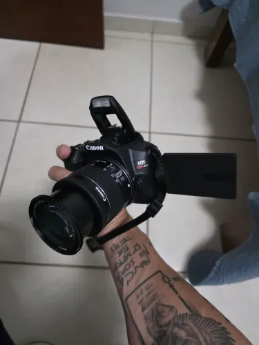 Câmera Cannon SL3 Novinha
