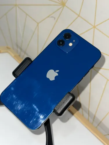 iPhone 12 normal 64gb tela foi trocado por uma Oled