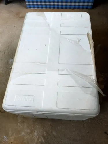 Vendo! 2 isopores de 70 lts cada, com dreno. (Novos no plástico)R$150,00 cada.