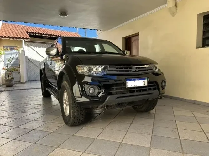 Mitsubishi L200 Triton HPE 3.2 CD TB Int.diesel MEC 2015