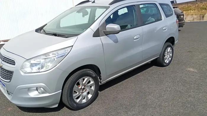 Spin 1.8 LTZ 16/17 Completa Adaptada para transporte de cadeirante 140.500 km Val