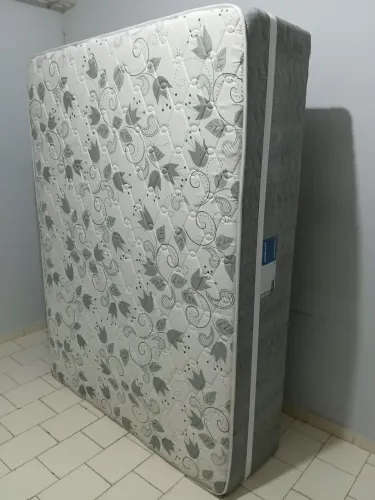 Cama box de casal acoplada
