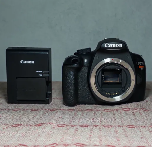 Canon T5 (corpo) em perfeito estado