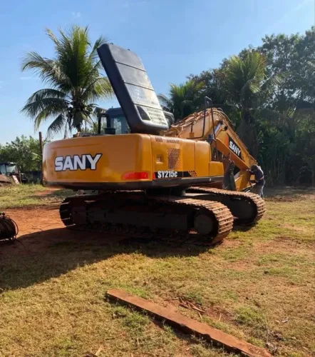 Contratação operador escavadeira