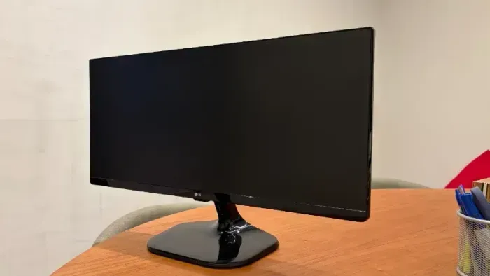 Monitor LG Ultrawide 25?