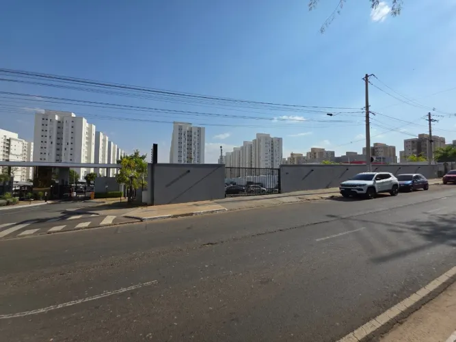 Terreno Comercial à Venda na Vila São Pedro em Hortolândia-SP 2.000,00 m² de Área Disponív