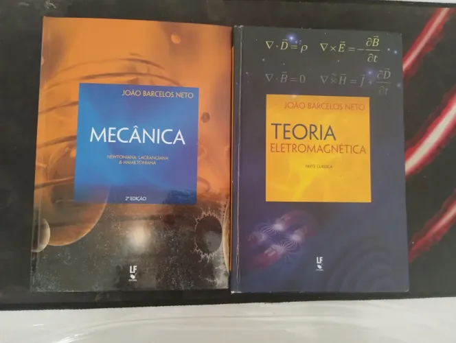 Mecânica e Teoria Eletromagnética de João Barcelos