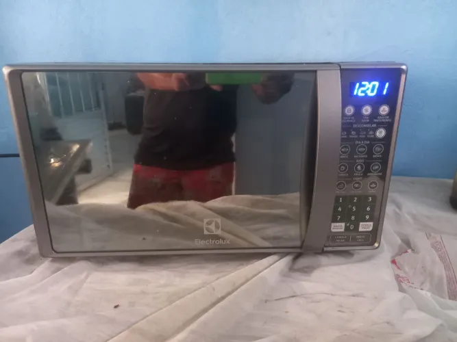 Vande-se eletrodomésticos forno e micro-ondas