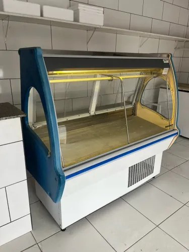 Vendo expositor refrigerado 1,5m 