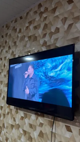Vendo tv smart Panasonic 850,00