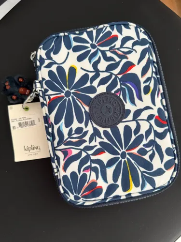 Kipling estojo 100 pens