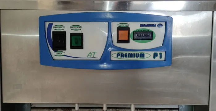 Display máquina de sorvete Italianinha p1