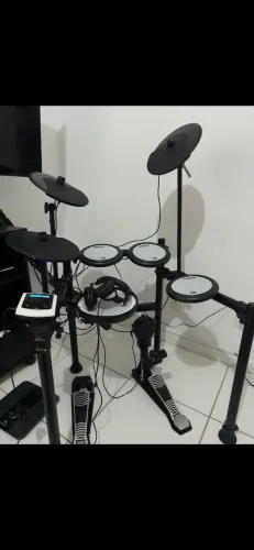 Bateria Eletrônica AROMA TDX-22 ? Pouquíssimo usada! ?