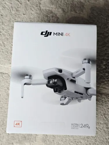 Vendo drone DJI Mini 4K com controle e bateria