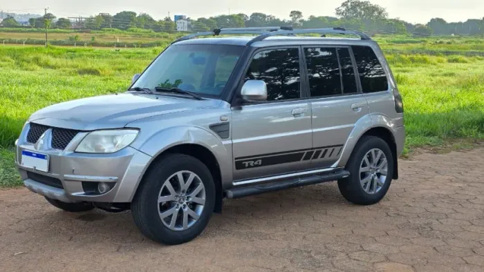 Mitsubishi Pajero TR4 2.0 Flex 16V 4X2 Mec. 2013