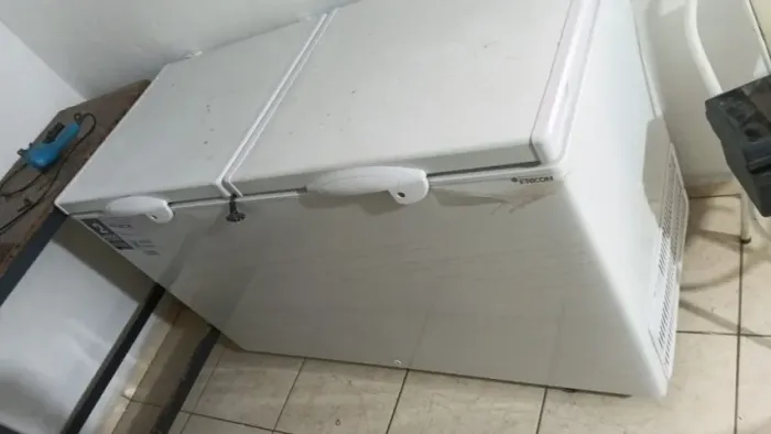 Freezer fricon 503 Litros, dupla ação refrigerador e conservador.
