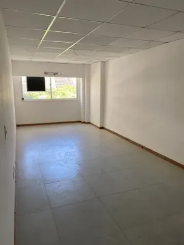 Sala Comercial - Senador Dantas 100m²