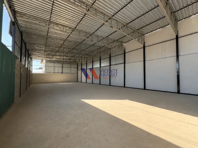 Galpão 350m² próximo a avenida Rio Maidera no PTB