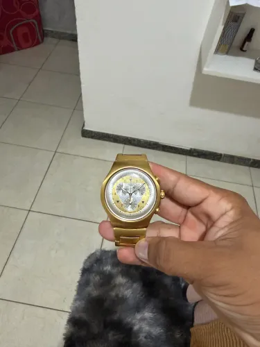 Swatch pirâmide 