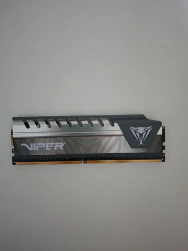 Memória RAM Patriot Viper 8GB DDR4 2666MHz CL16
