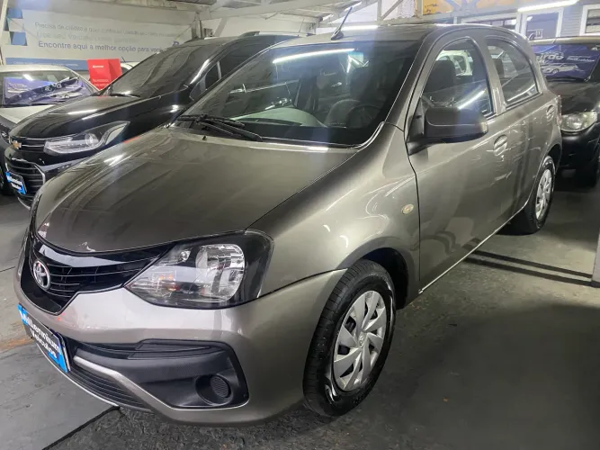 Toyota Etios X 1.3 Flex 16V 5P Mec. 2020