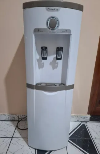 Bebedouro Esmaltec SEMINOVO 6 meses de uso doméstico R$ 580<br>