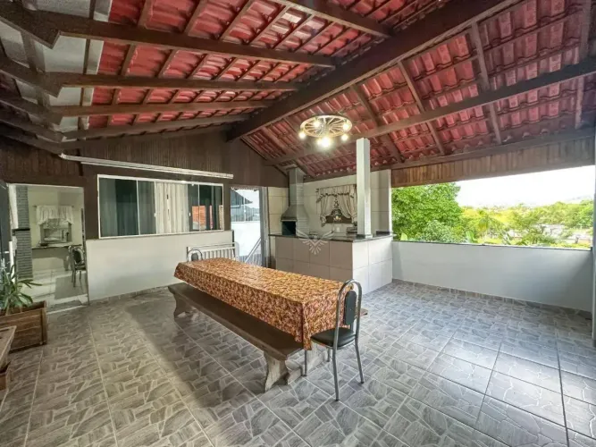 CASA MULTIFAMILIAR COM POTENCIAL PARA 3 MORADIAS | 1.171 M² DE TERRENO INDAIAL