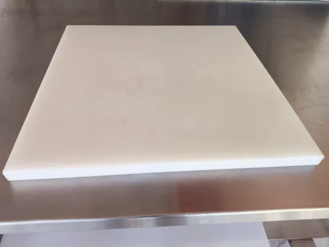 Tábua de corte em polipropileno 20 X0,400 X 0,400