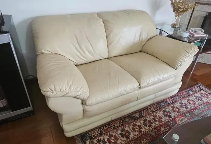 Conjunto de Sofa Couro Legitimo