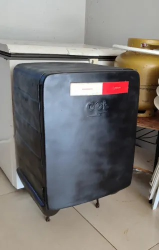 Baú de Fibra GOL 130L + Suporte de Moto (Pintura Nova)